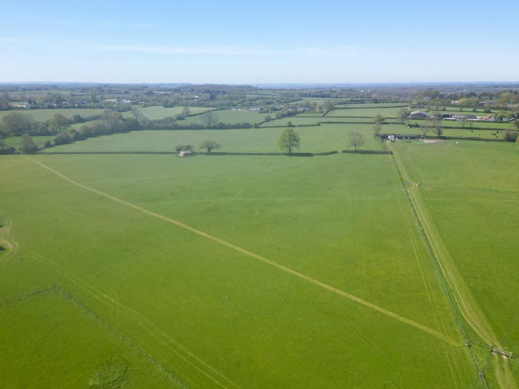 Property photo 1 of 5 4956130