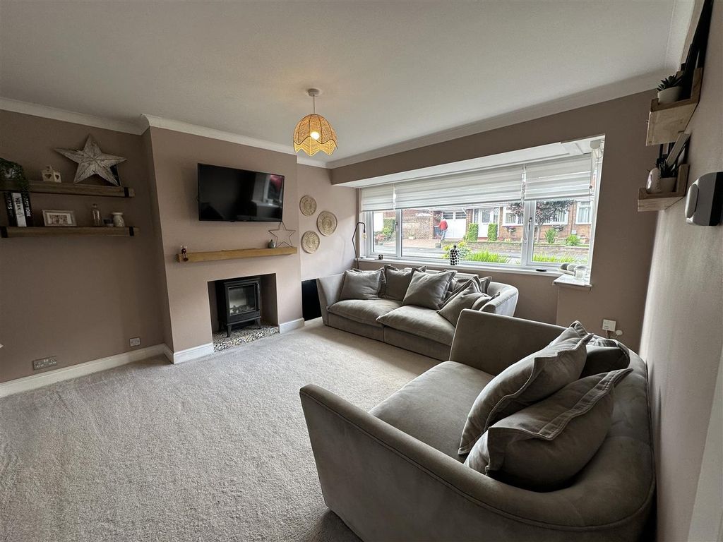 Property photo 1 of 16 3 Strangford 3.Jpeg