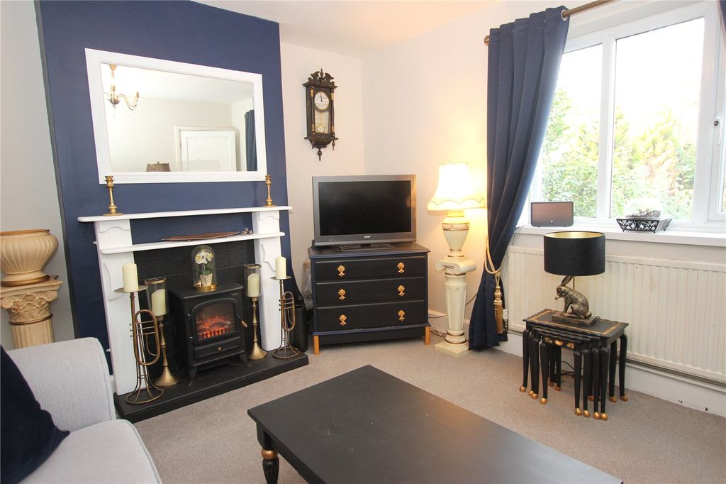 Property photo 2 of 18 Picture No. 12
