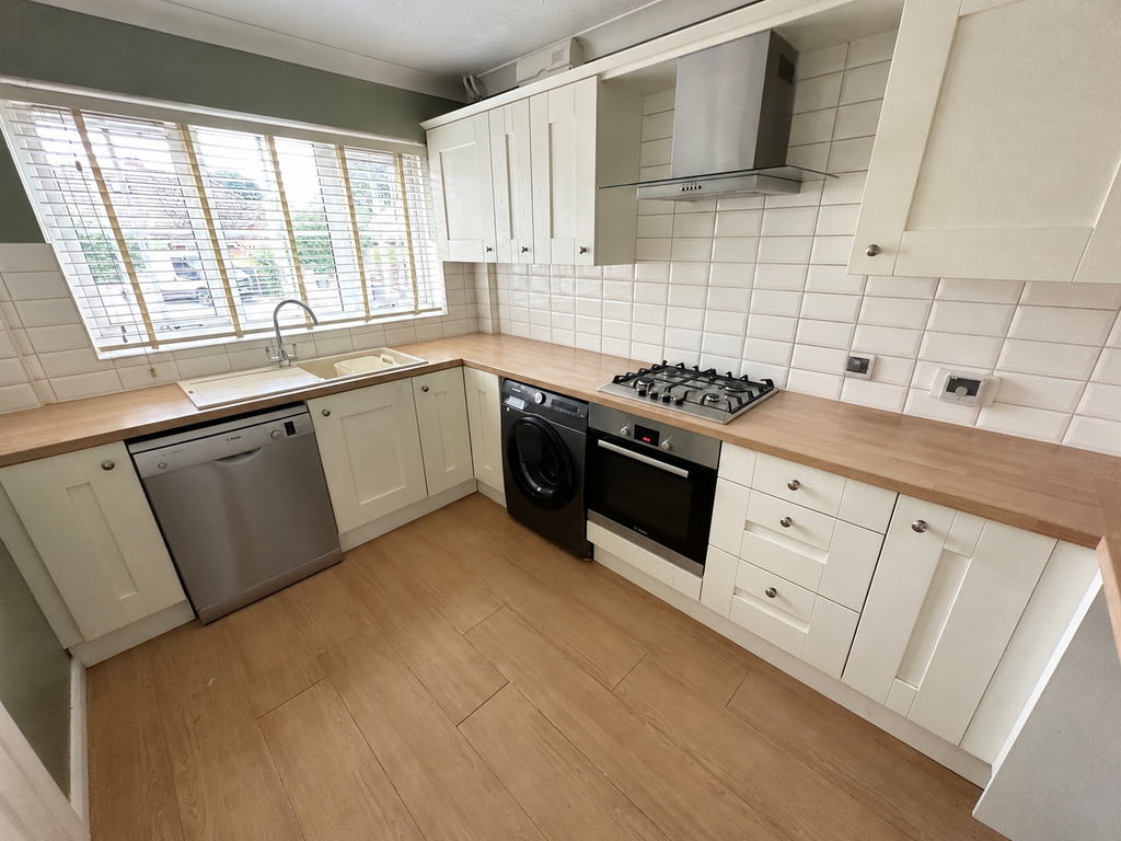 Property photo 3 of 12 58D25Daf-2659-4228-8B4C-Bcc025Fe574F
