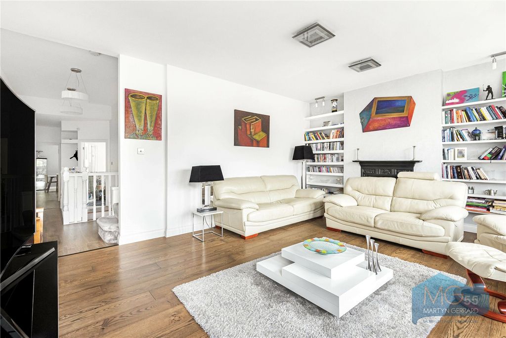 Property photo 2 of 17 Picture No. 08