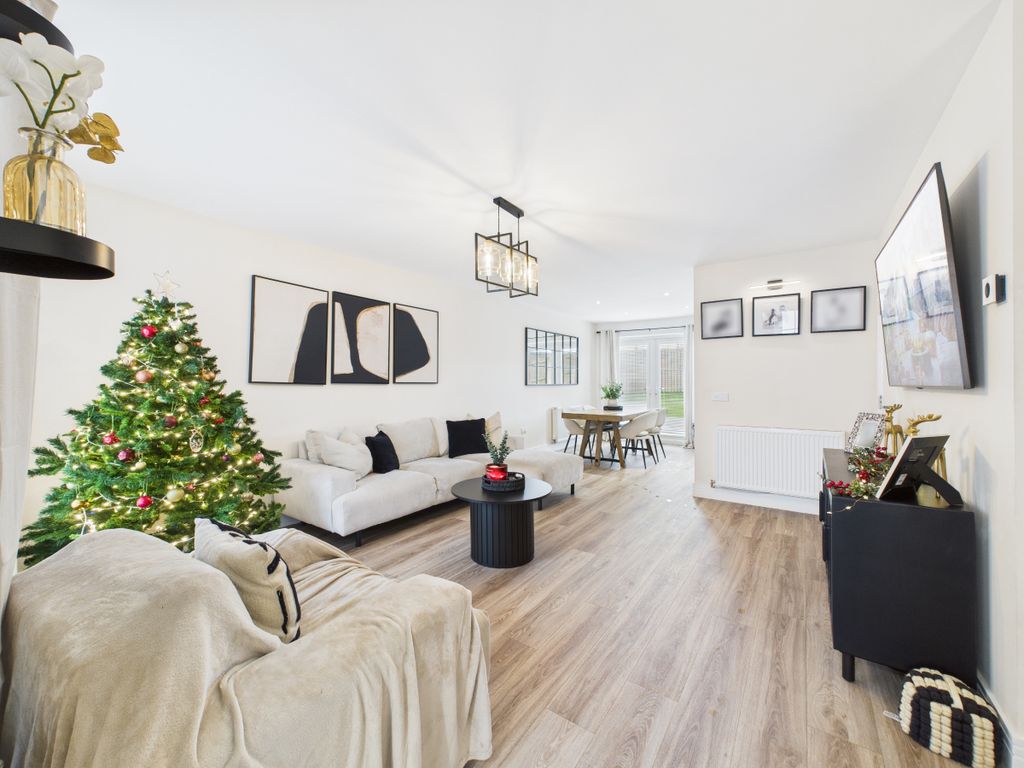 Property photo 2 of 27