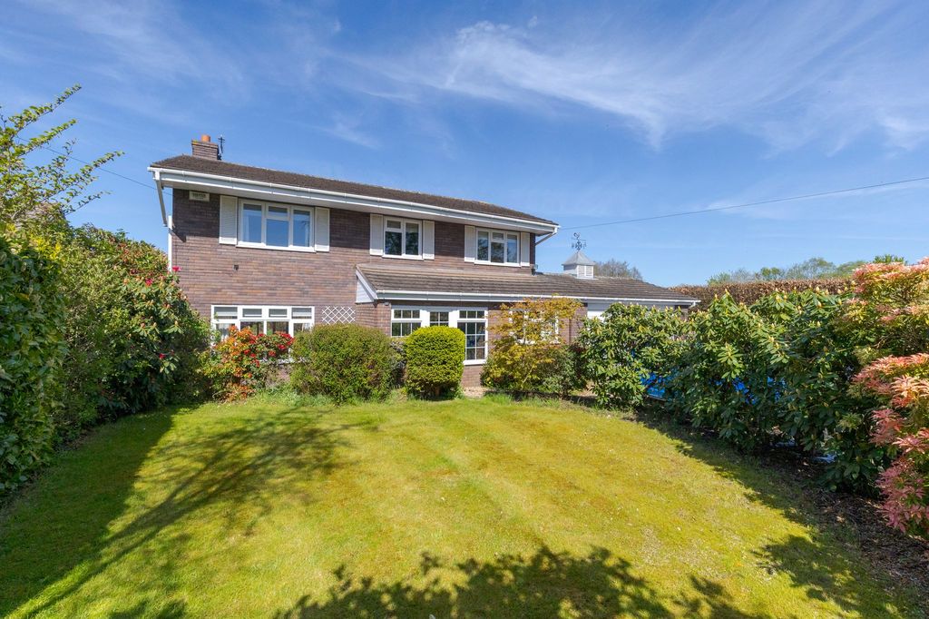 Property photo 2 of 20