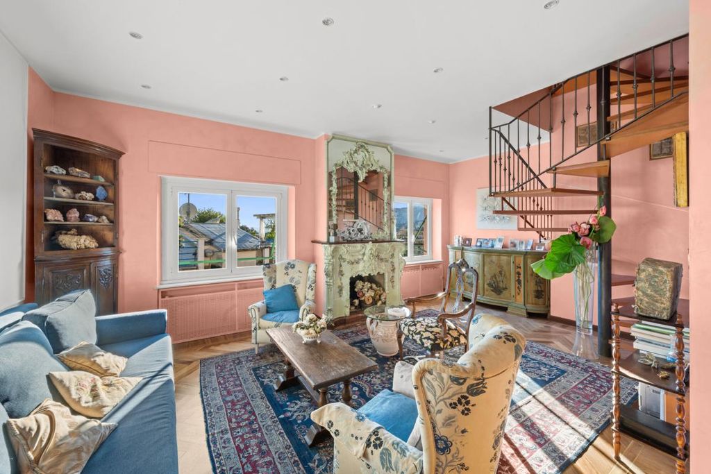 Property photo 2 of 30