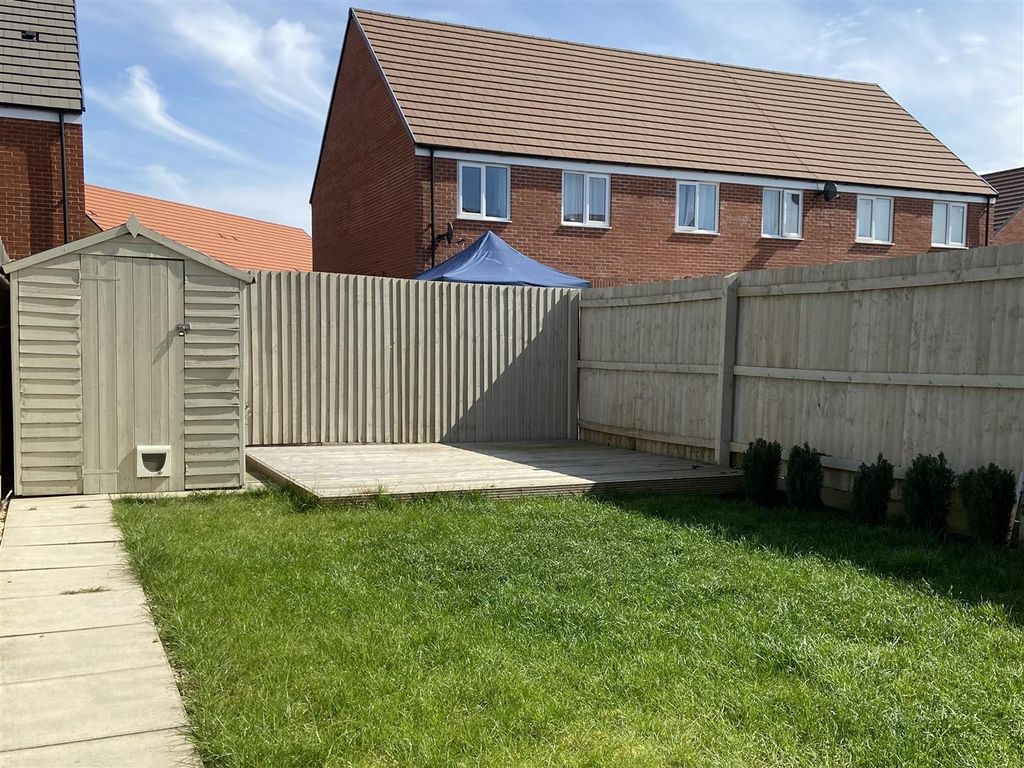 Property photo 3 of 12