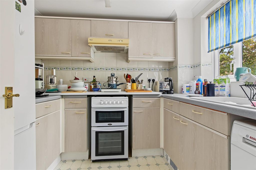 Property photo 3 of 12 Img_2548-Img_2550.Jpg