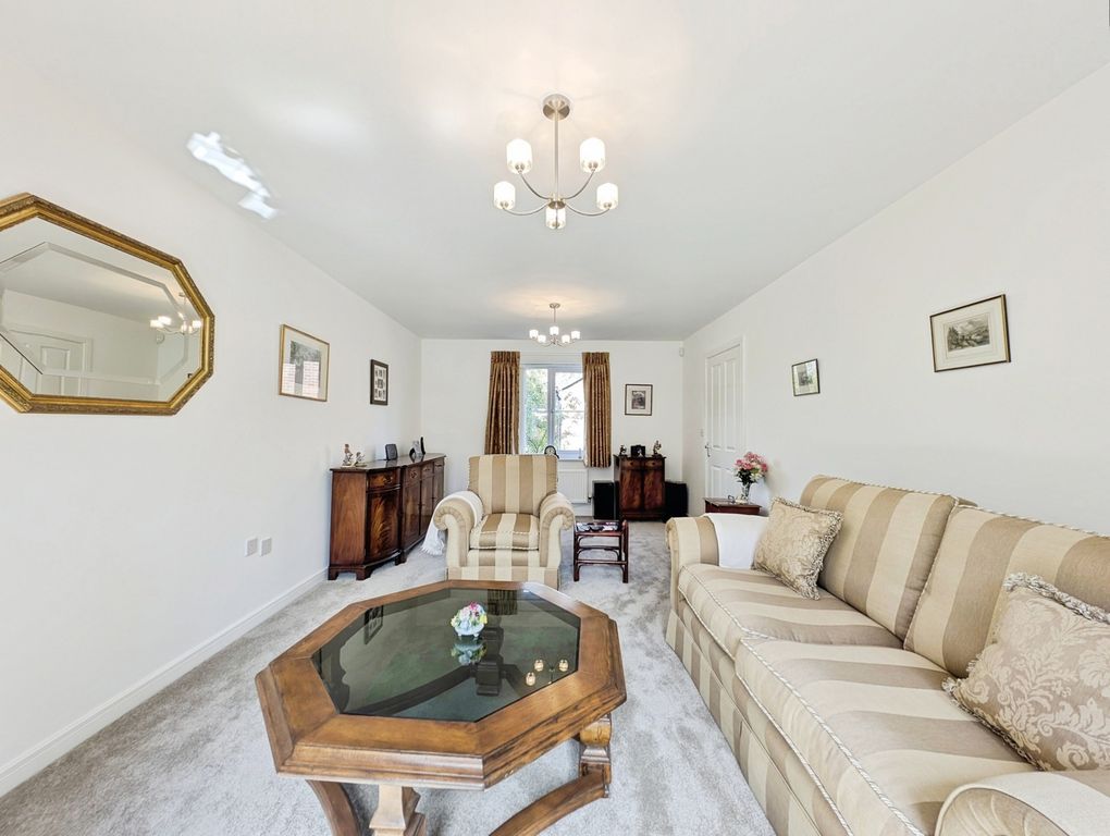 Property photo 3 of 23 Pbox-Img.Jpg