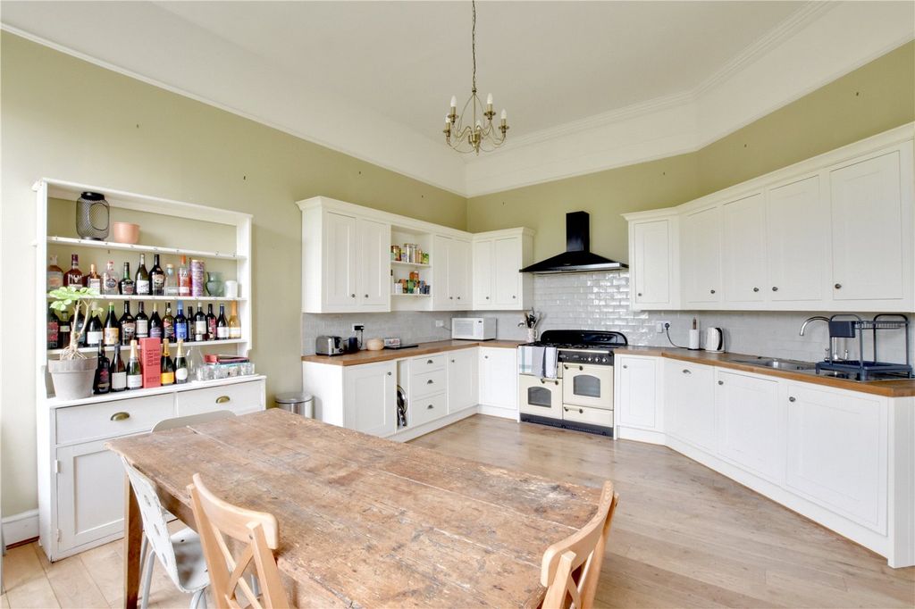 Property photo 3 of 26 Picture No. 05