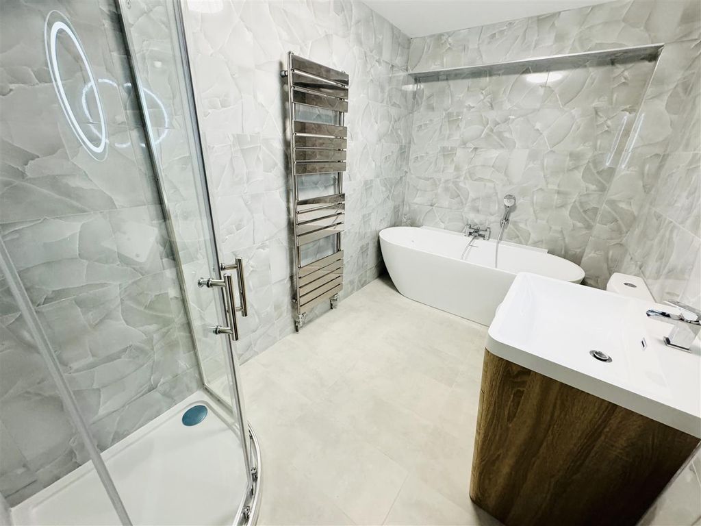 Additional image 12 of 4 bed flat to rent32 Vale Road, St Wulstans Apartments, Stourport On Severn DY13