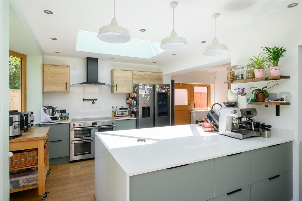 Property photo 2 of 21 Kitchen Diner