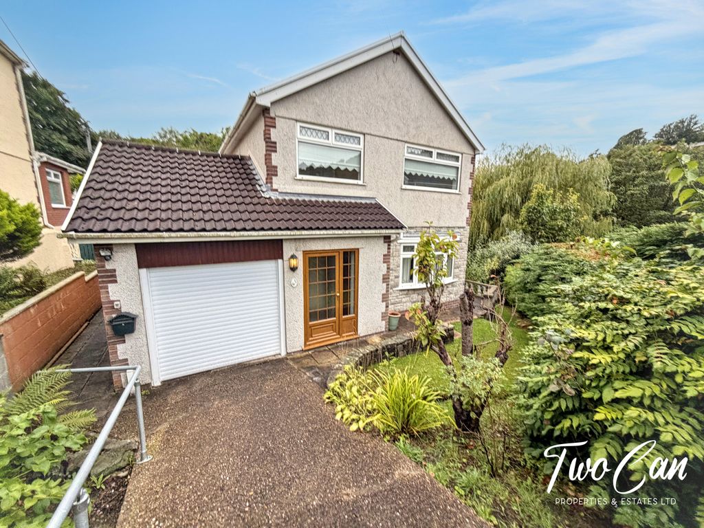 Property photo 1 of 27