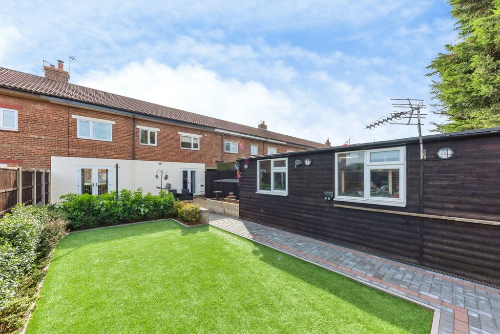 Property photo 2 of 13 24_Oakleigh_Road-34