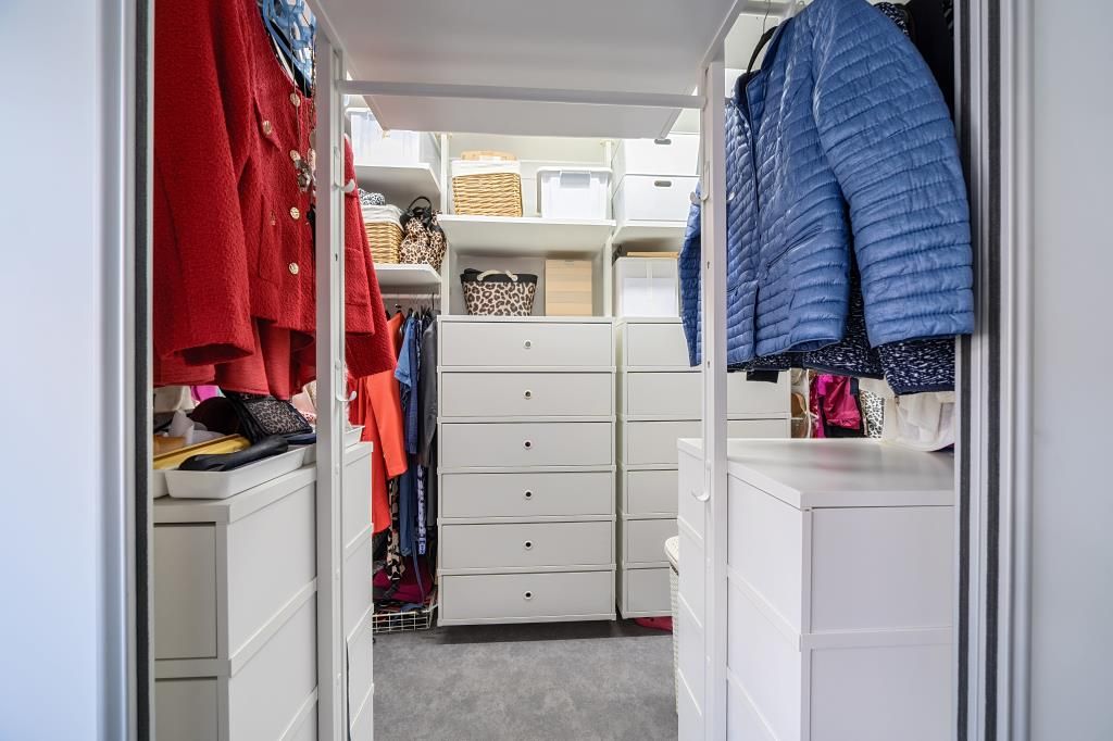 Property photo 3 of 21 Walk In Wardrobe