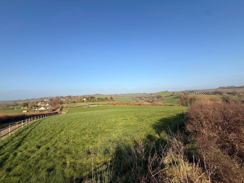 Property photo 2 of 9 Photo 5