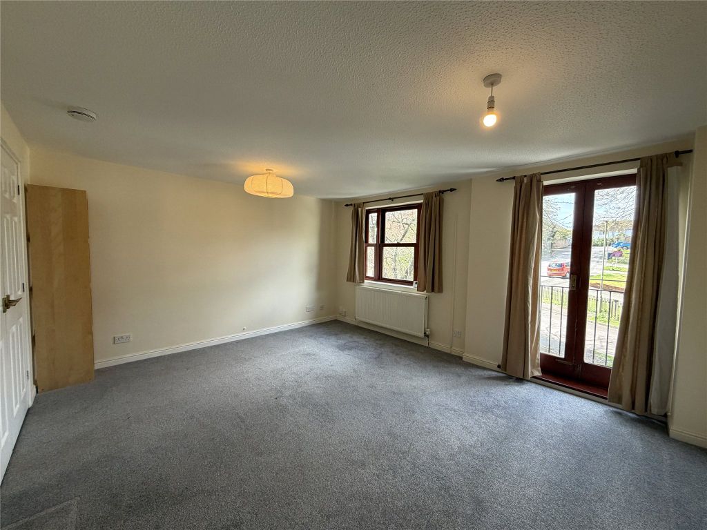 Property photo 2 of 9 Picture No. 25