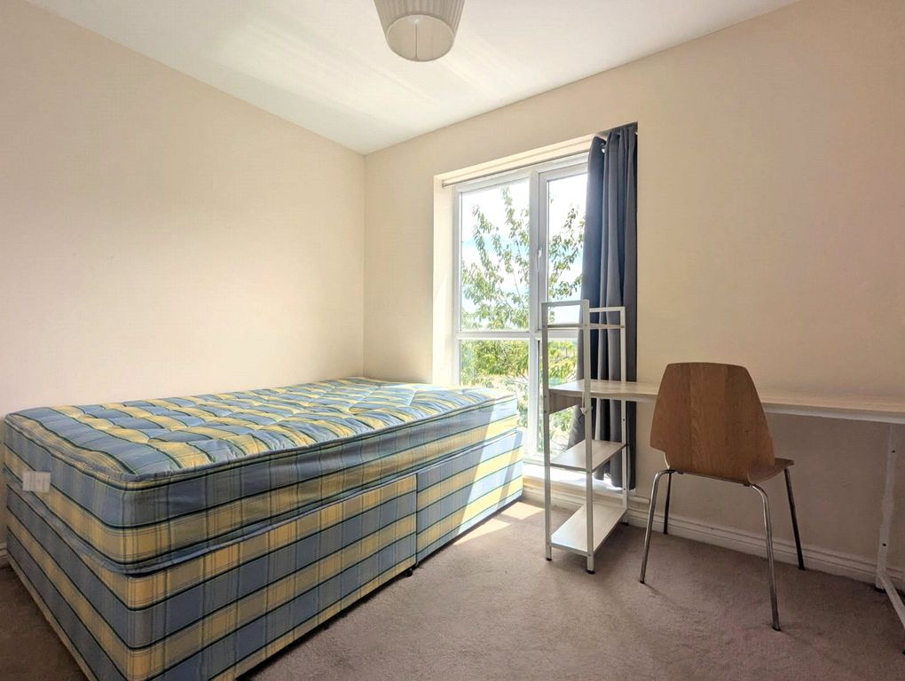 Property photo 3 of 7 Bedroom One