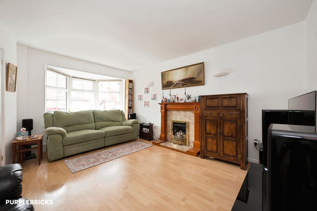 Property photo 3 of 29