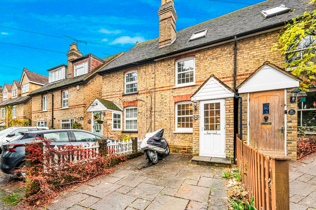 Property photo 2 of 39