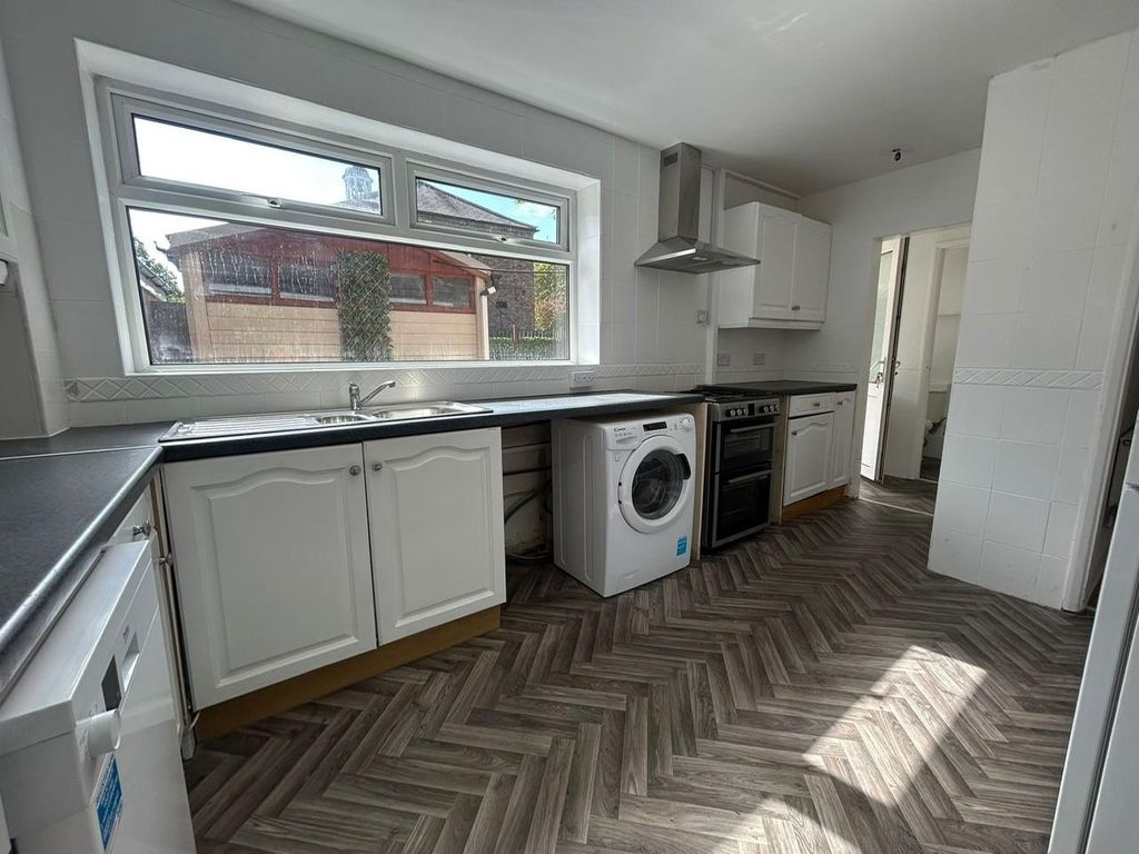 Property photo 3 of 16 9.Jpg