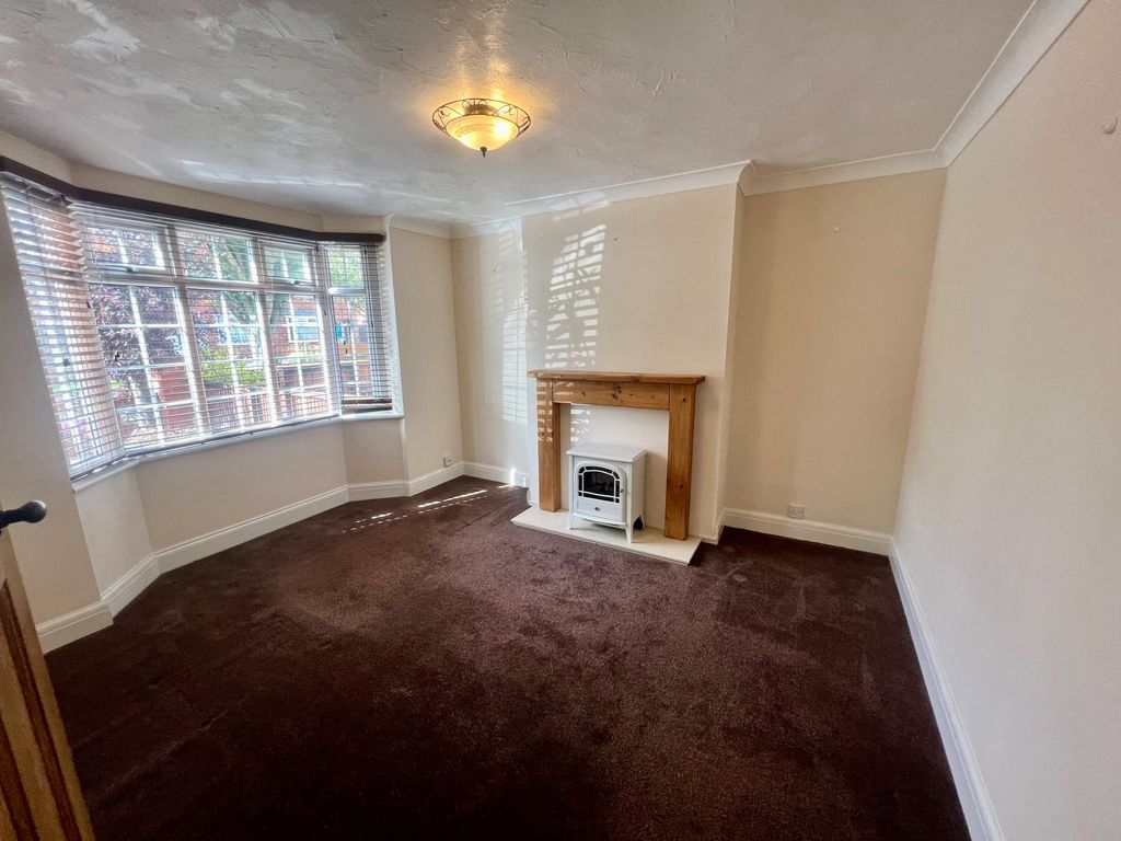 Property photo 3 of 6 Living Room