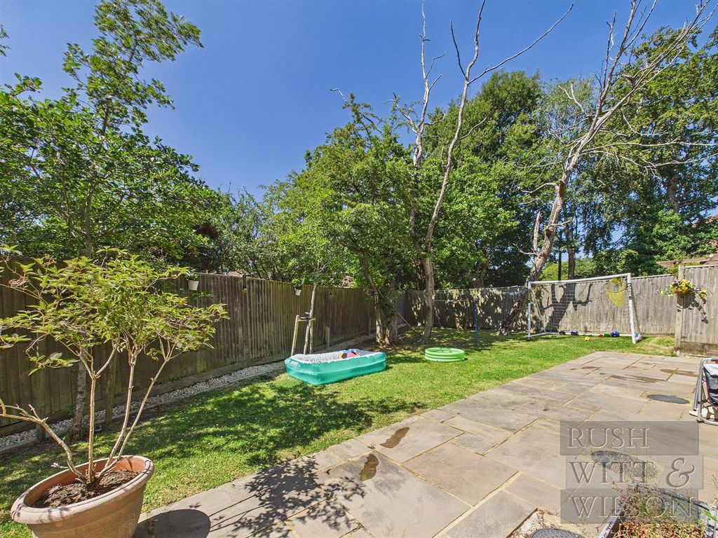 Property photo 2 of 37