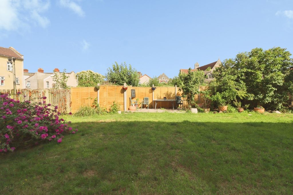 Property photo 2 of 17 Pbox-Img.Jpg