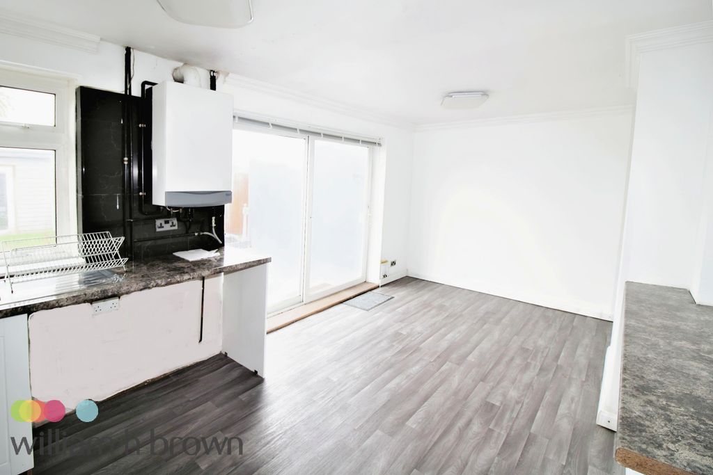 Property photo 2 of 12 Image