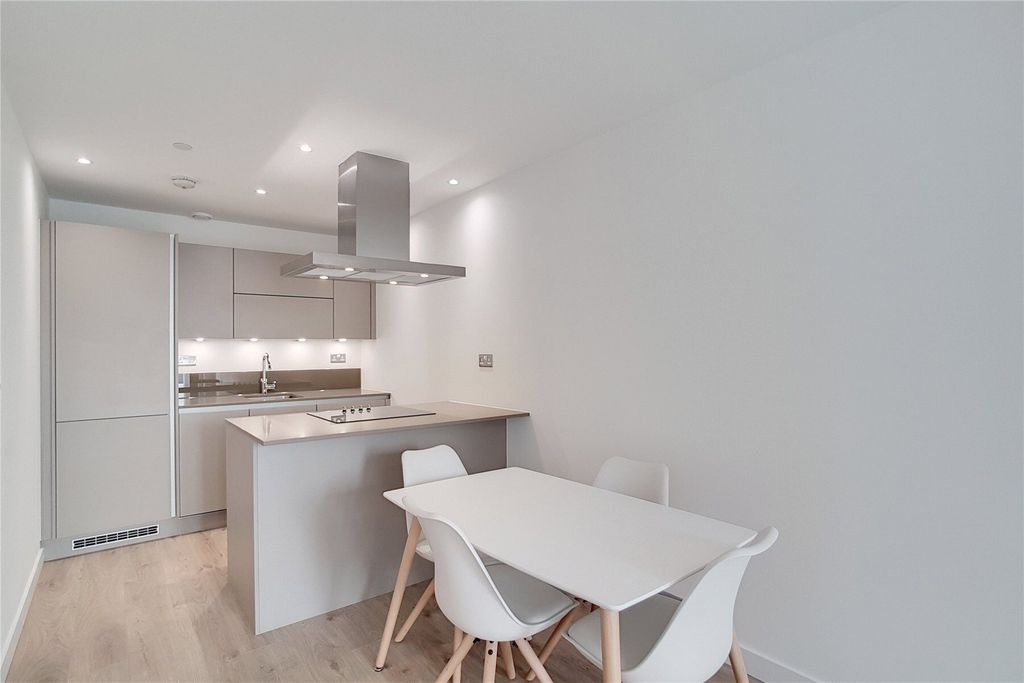 Property photo 3 of 10 Picture No. 05