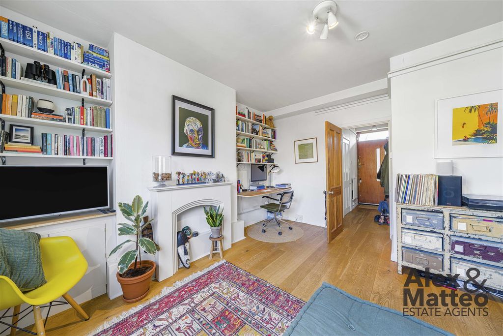 Property photo 1 of 14 Cranbourne House