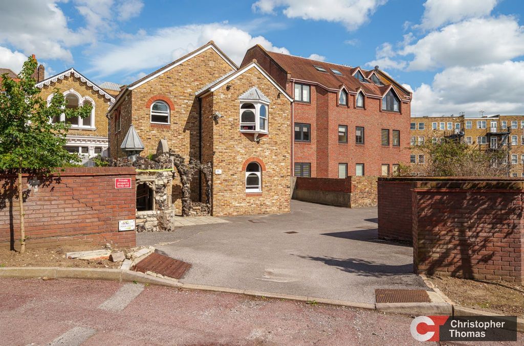 Property photo 1 of 5 1938089Ef38E490Fa37E752733d5Cf95.Jpg