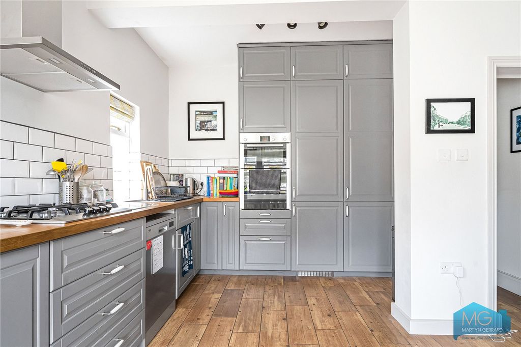 Property photo 3 of 19 Picture No. 26