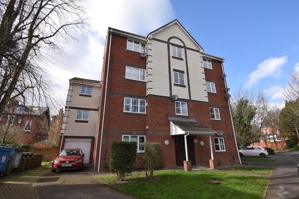 Property photo 1 of 12