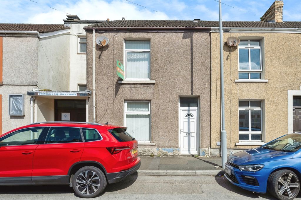 Property photo 1 of 17