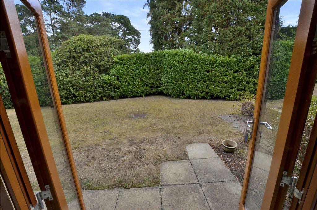 Additional image 6 of 2 bed flat for saleGolf Links Road, Ferndown, Dorset BH22