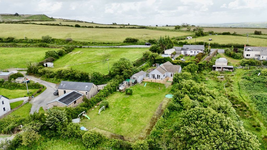 Property photo 3 of 33