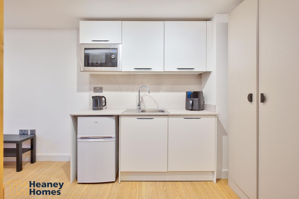 Property photo 2 of 36