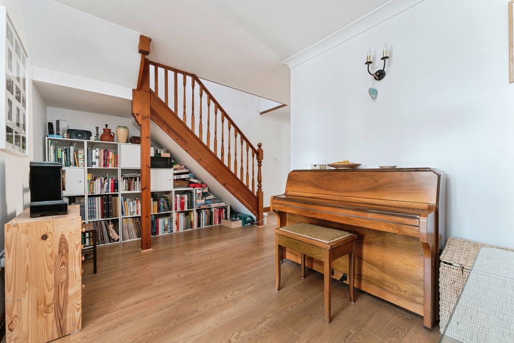 Property photo 2 of 27 Pbox-Img.Jpg