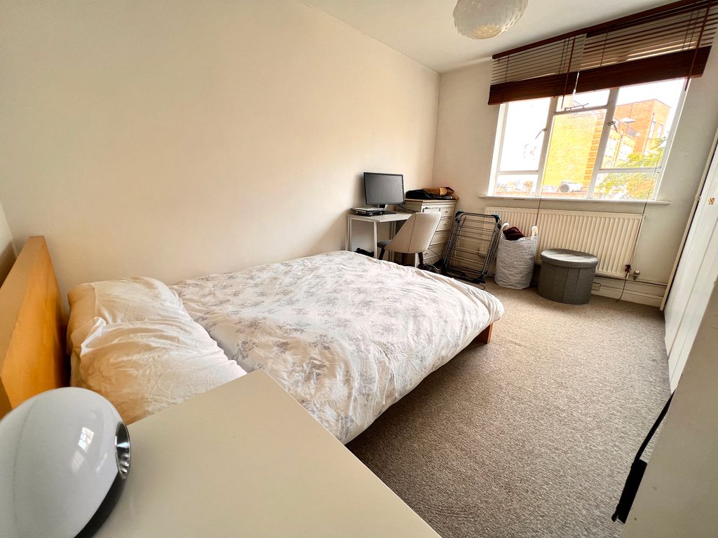 Property photo 3 of 6