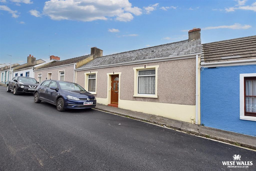 Property photo 1 of 21 23 (1).Jpg