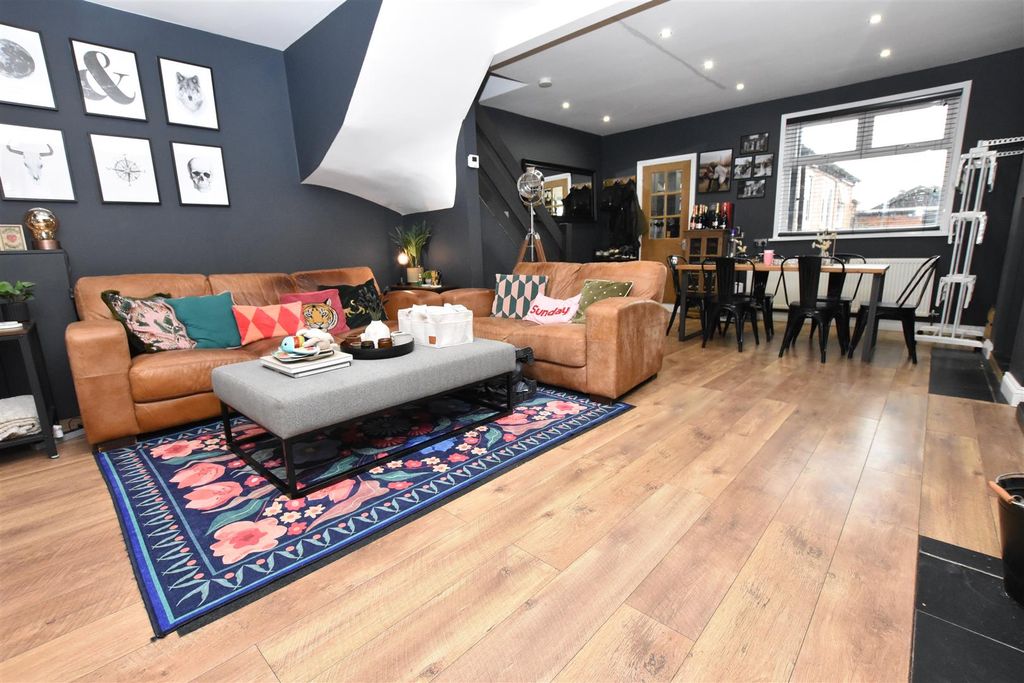 Property photo 3 of 21 Dsc_0207 - Copy (9).Jpg