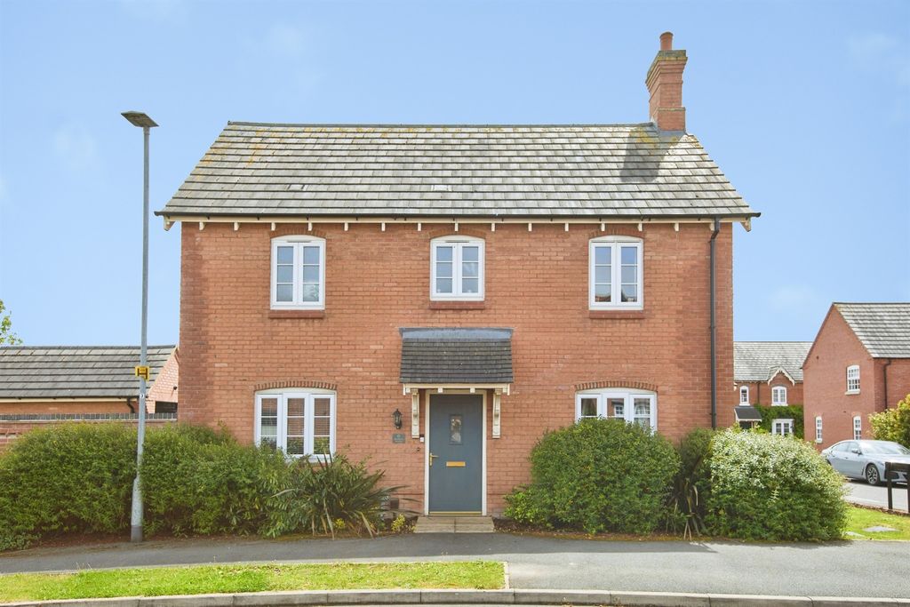 Property photo 1 of 32