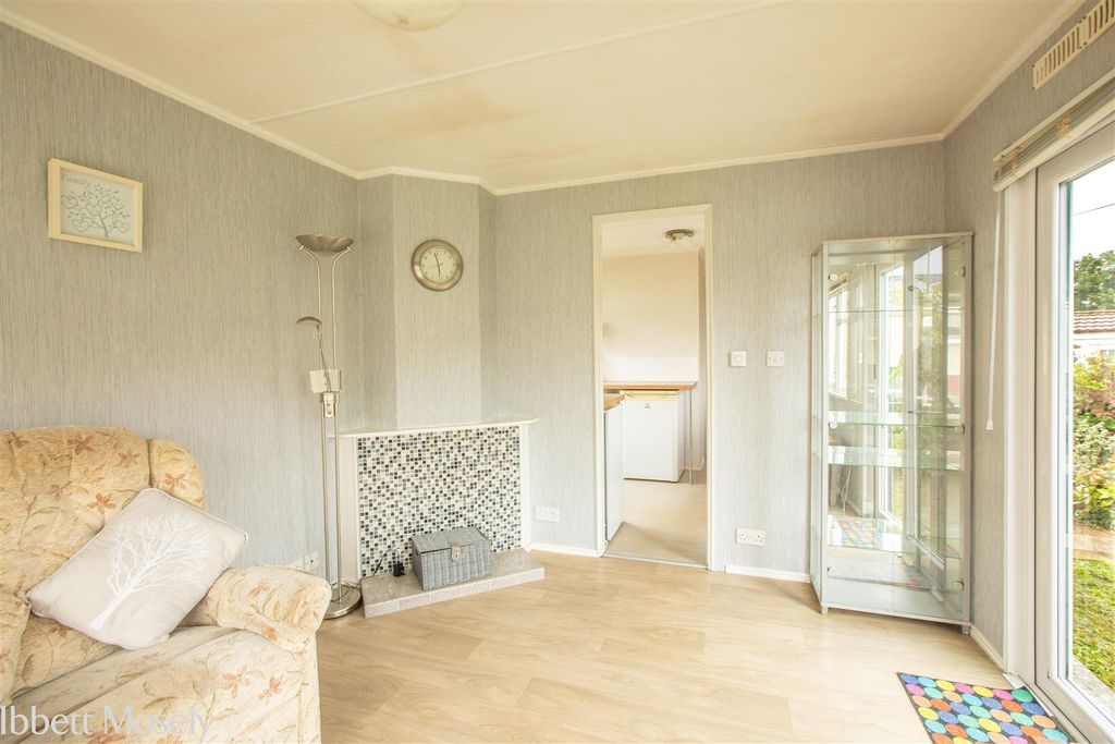 Property photo 3 of 7 20261007-5 St Ann's Way-5.Jpg