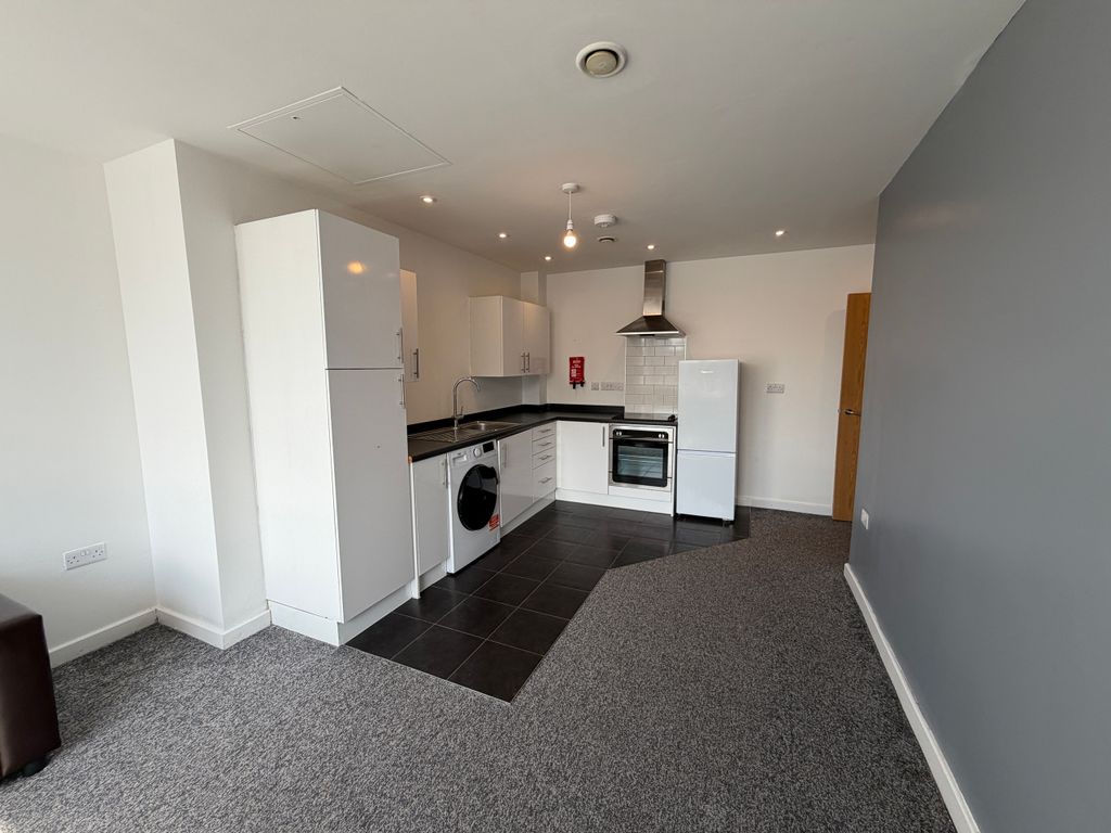 Property photo 1 of 8 Kitchen
