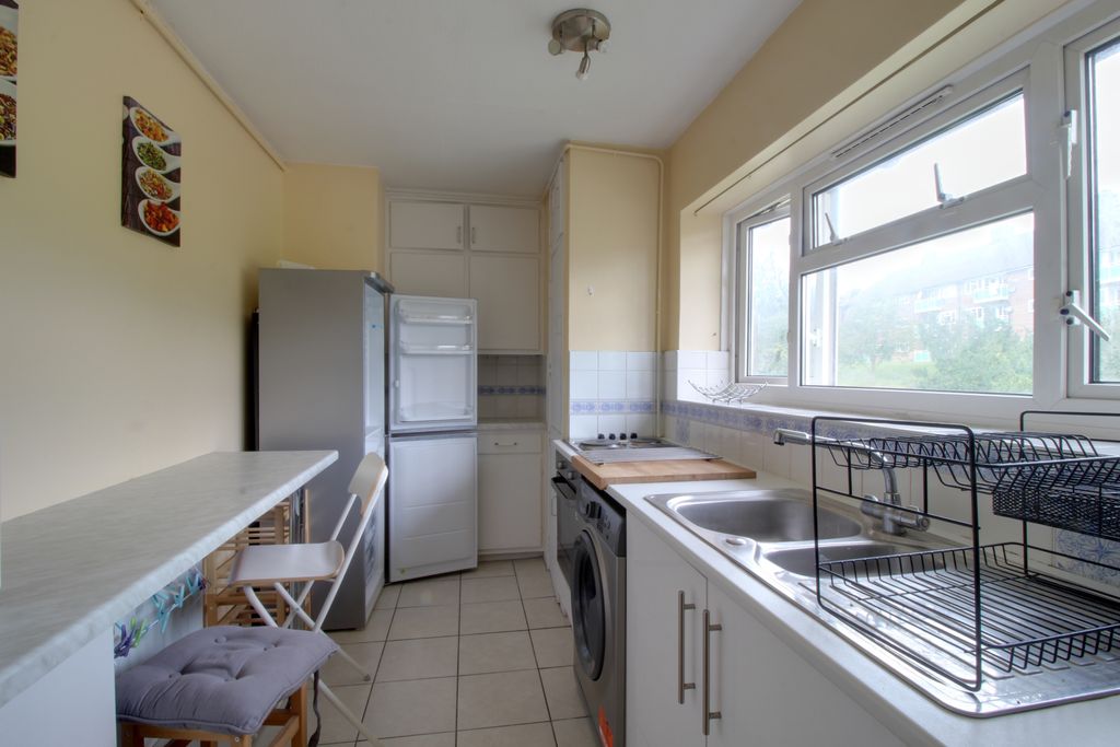 Property photo 3 of 5