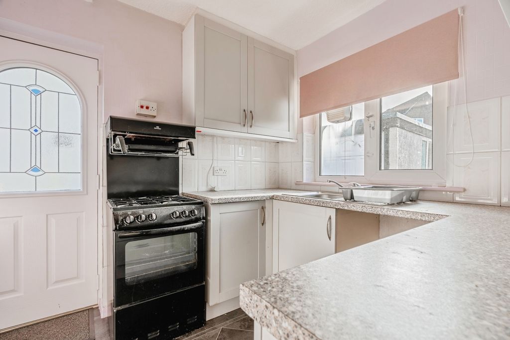 Property photo 3 of 20 Pbox-Img.Jpg