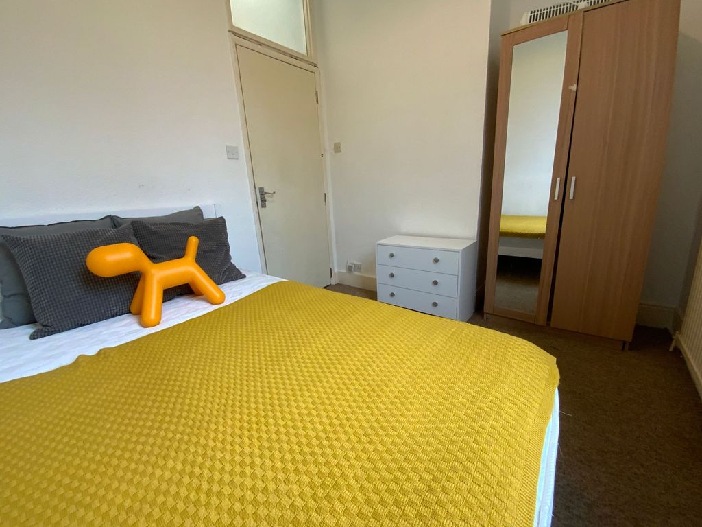 Property photo 2 of 9 Bedroom 5