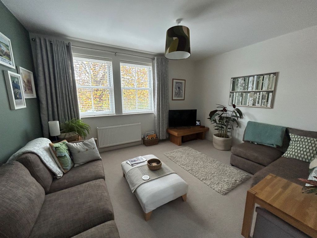 Property photo 2 of 14