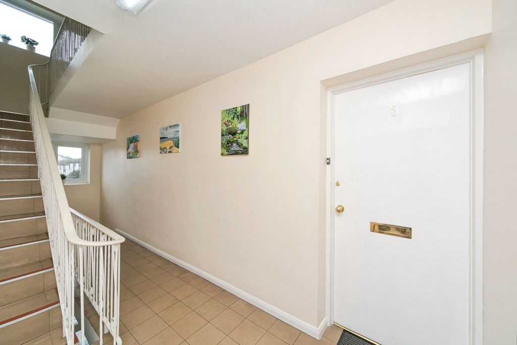 Additional image 14 of 3 bed flat for saleRiverside Court, Deganwy, Conwy LL31