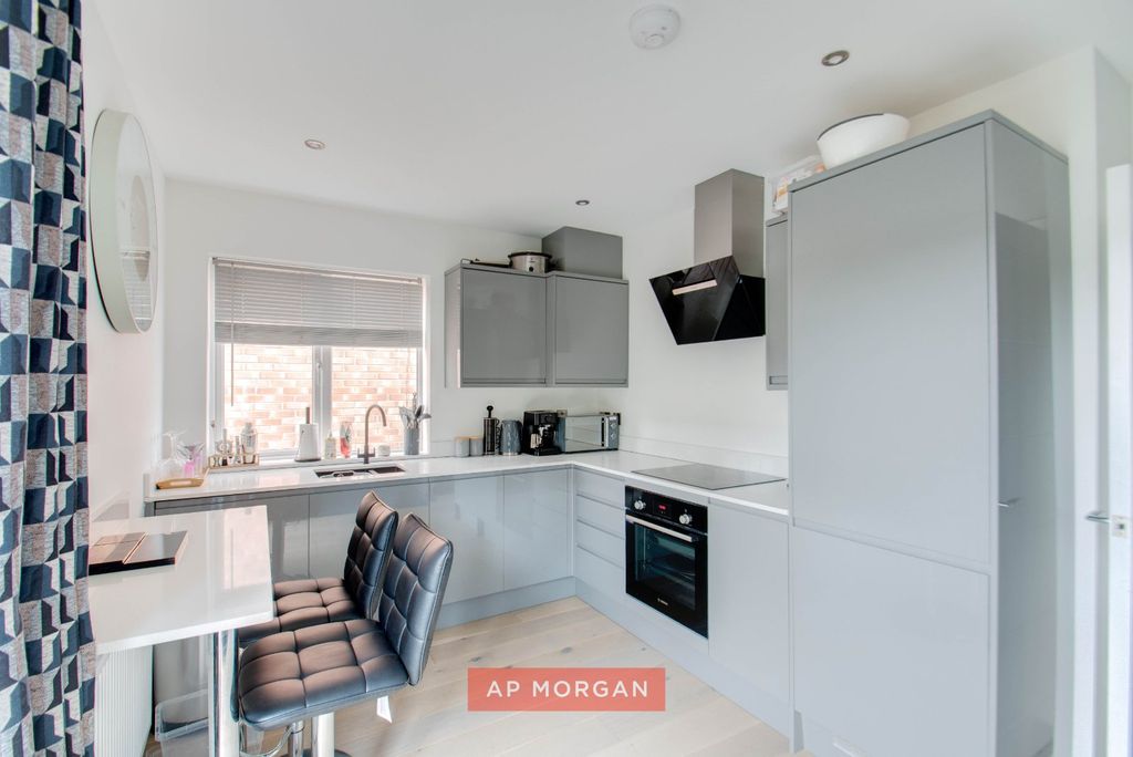 Property photo 2 of 10 Picture No. 06