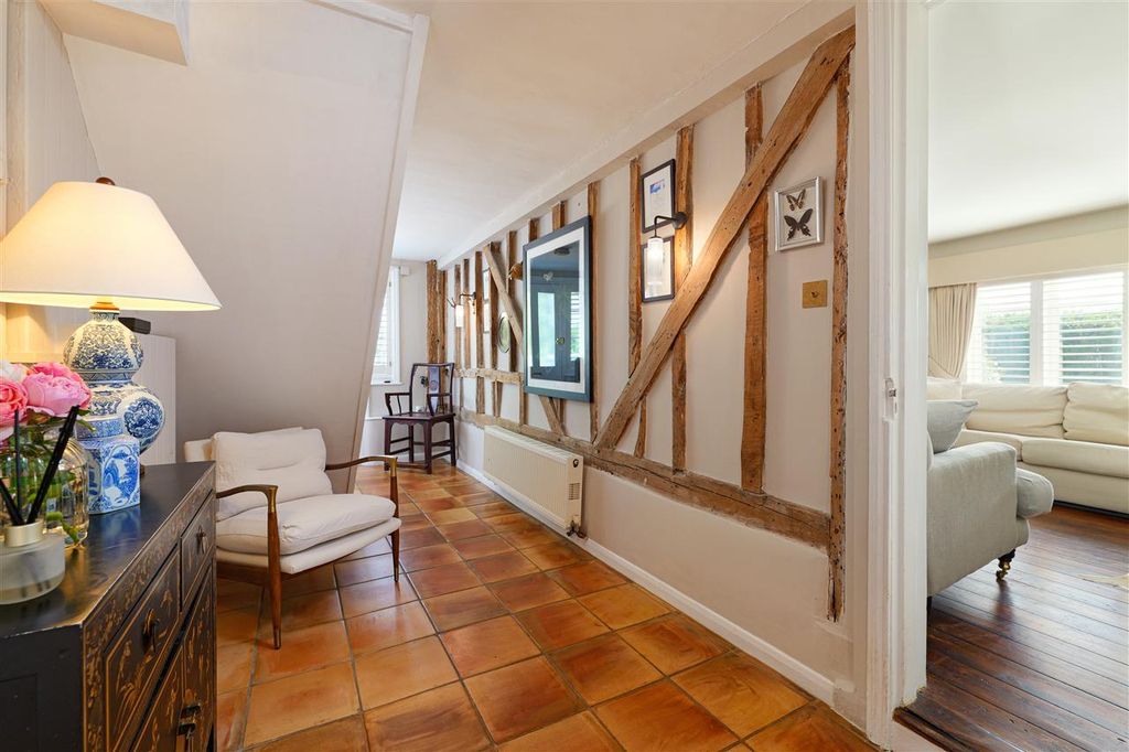 Property photo 3 of 33